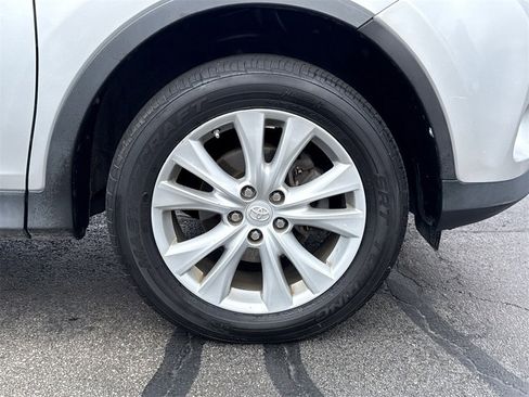 Used 2014 Toyota RAV4 Limited image 13