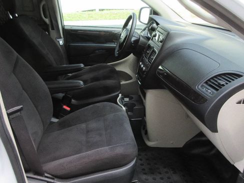 Used 2014 RAM C/V Tradesman FWD image 22