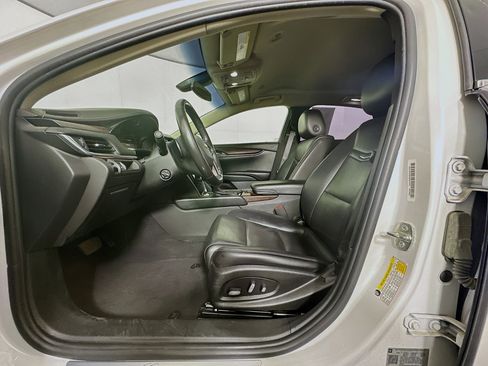 Used 2019 Cadillac XTS Luxury FWD image 13