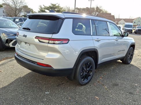 New 2025 Jeep Grand Cherokee L Altitude AWD/4WD image 5