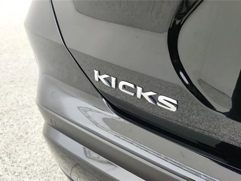 Used 2025 Nissan Kicks Play S FWD image 35