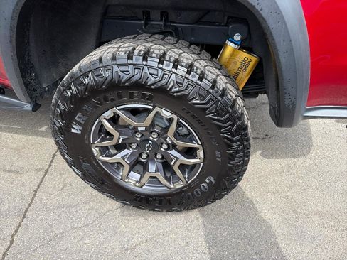 Used 2025 Chevrolet Colorado ZR2 AWD/4WD image 12