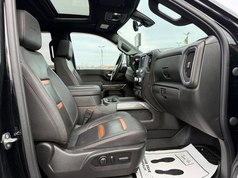 Used 2022 GMC Sierra 2500 AT4 w/ AT4 Preferred Package image 11
