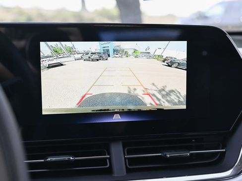 New 2026 Chevrolet Trax LT w/ LPO, Blackout Package image 24