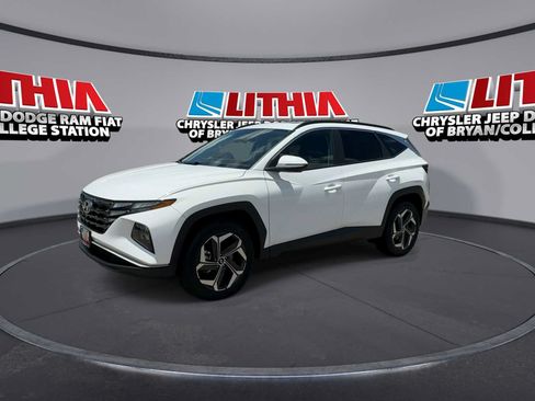 Used 2023 Hyundai Tucson SEL w/ Convenience Package AWD/4WD image 4