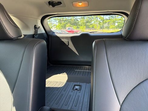 Used 2021 Toyota Highlander Limited AWD/4WD image 13