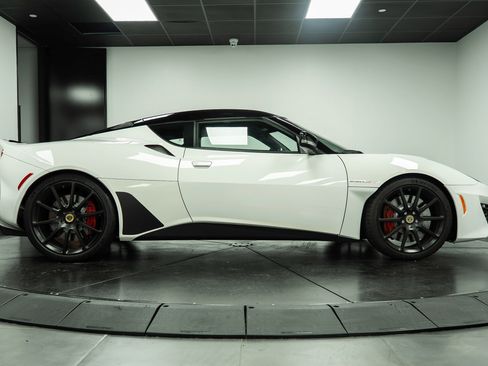 Used 2020 Lotus Evora image 5