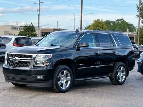 Used 2019 Chevrolet Tahoe LT w/ Luxury Package AWD/4WD image 41