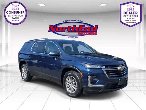 Used 2022 Chevrolet Traverse LT image 1