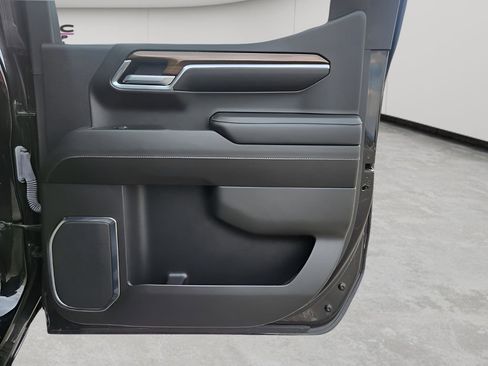 Used 2024 Chevrolet Silverado 1500 LT Trail Boss image 14