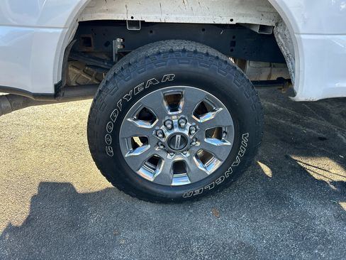 Used 2019 Ford F250 Lariat w/ Lariat Ultimate Package image 19