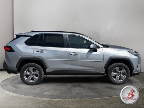 Used 2023 Toyota RAV4 LE AWD/4WD image 8