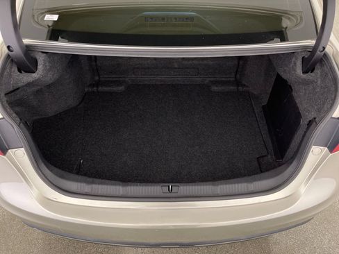 Used 2015 Toyota Avalon XLE Premium FWD image 10