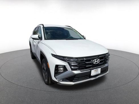 Used 2026 Hyundai Tucson SEL Plus AWD/4WD image 3