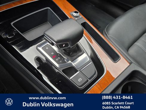 Used 2023 Audi Q5 2.0T Premium w/ Convenience Package AWD/4WD image 18