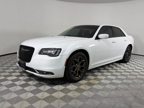 Used 2017 Chrysler 300 S AWD/4WD image 8