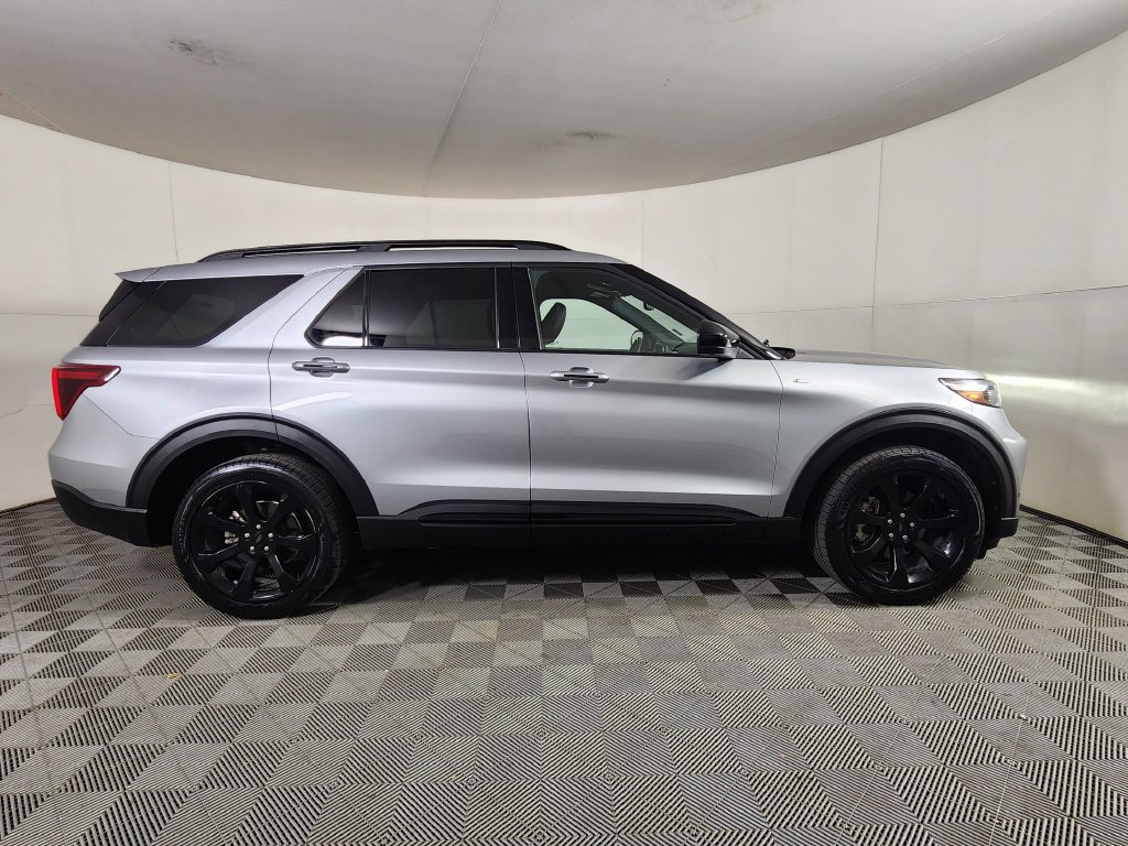 Used 2022 Ford Explorer ST-Line w/ Class IV Trailer Tow Package AWD/4WD image 8