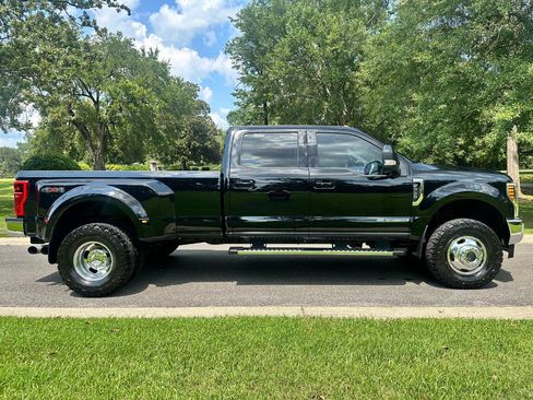 Used 2018 Ford F350 Lariat w/ Lariat Ultimate Package AWD/4WD image 4