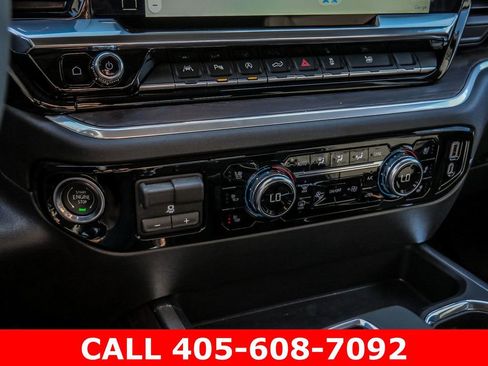 Used 2025 GMC Sierra 1500 SLT w/ SLT Premium Package AWD/4WD image 32