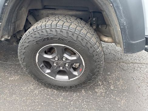 Used 2023 Jeep Gladiator Rubicon w/ Cold Weather Group image 54