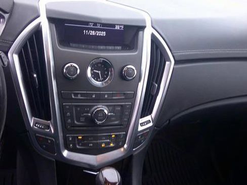 Used 2012 Cadillac SRX Luxury image 7