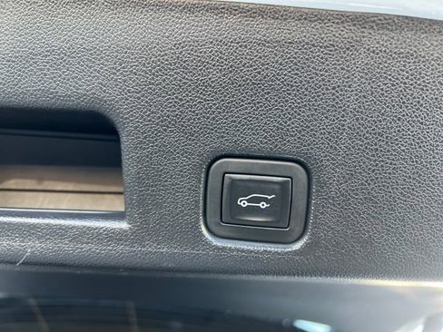 Certified 2025 Chevrolet Traverse LT image 20