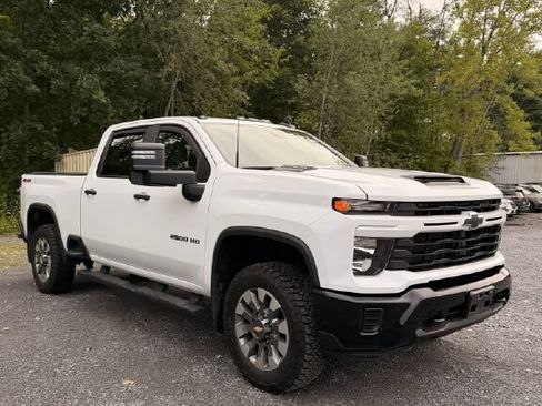 Used 2024 Chevrolet Silverado 2500 Custom w/ Custom Convenience Package AWD/4WD image 7