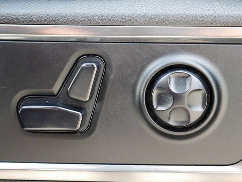 Used 2019 RAM 1500 Limited AWD/4WD image 13