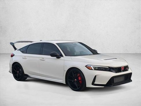 Used 2025 Honda Civic Type R image 3