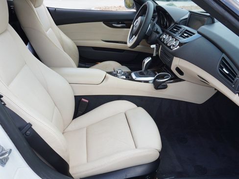 Used 2013 BMW Z4 sDrive35i RWD image 14