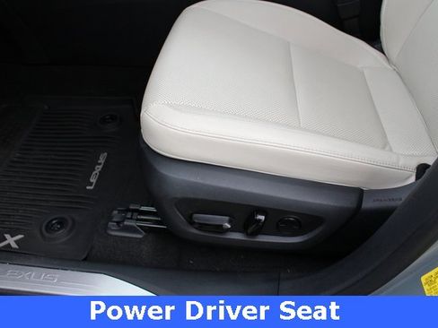 Used 2024 Lexus RX 350 Premium w/ Convenience Package image 4