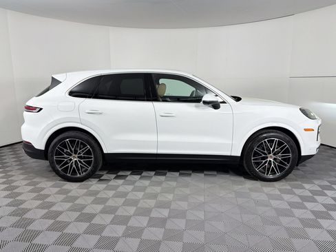 Used 2026 Porsche Cayenne AWD/4WD image 8