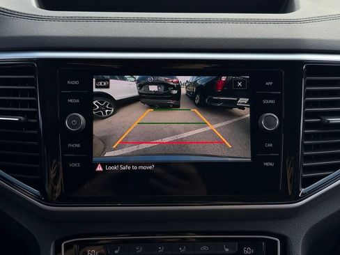Used 2023 Volkswagen Atlas SE AWD/4WD image 4