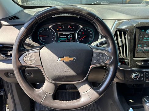 Used 2019 Chevrolet Traverse LT w/ LT Premium Package AWD/4WD image 10