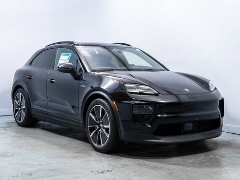Certified 2025 Porsche Macan 4S Electric image 9
