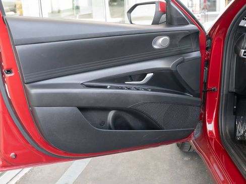 Used 2024 Hyundai Elantra SEL FWD image 20