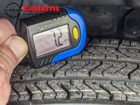 Used 2022 Nissan Rogue SV image 55