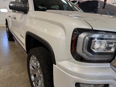 Used 2018 GMC Sierra 1500 Denali w/ Denali Ultimate Package AWD/4WD image 5