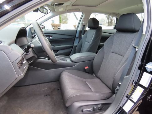 Used 2025 Honda Accord SE image 11