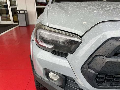 Used 2020 Toyota Tacoma SR5 image 15