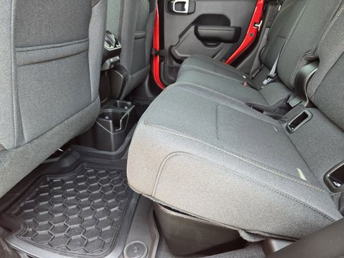 New 2025 Jeep Gladiator Sport image 20