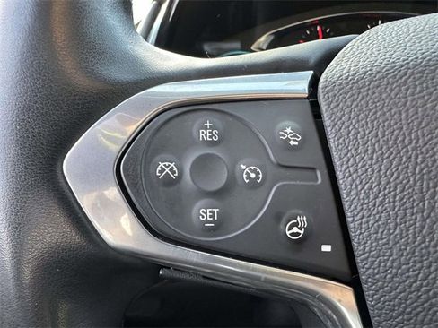 Certified 2023 Chevrolet Traverse LT w/ Rear Camera Mirror Package image 33