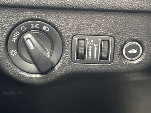 Used 2023 Dodge Charger SXT image 21