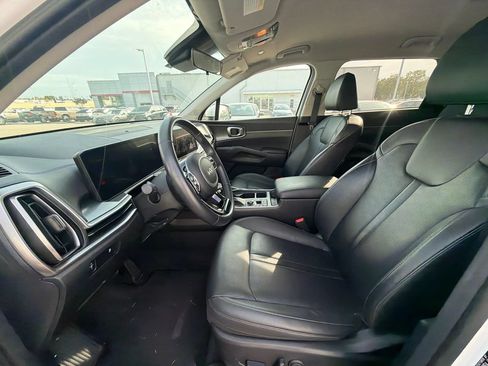 Used 2024 Kia Sorento S FWD image 8