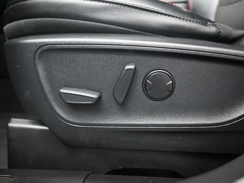 Used 2025 Ford Escape ST-Line AWD/4WD image 21
