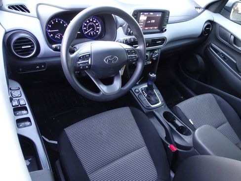 Used 2019 Hyundai Kona SE image 7