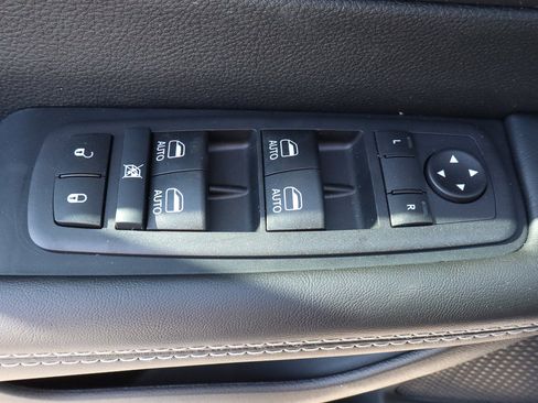 New 2026 Chrysler Pacifica Select image 10