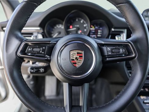 Used 2024 Porsche Macan AWD/4WD image 15