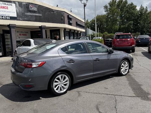 Used 2017 Acura ILX FWD image 9