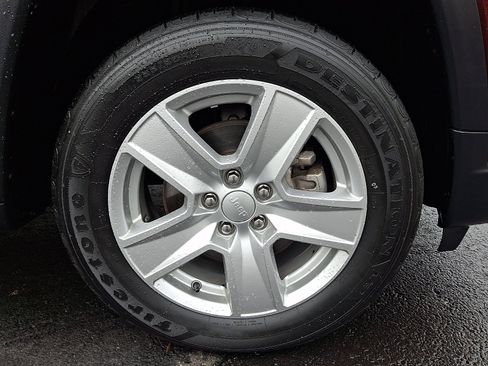 Used 2022 Jeep Compass Latitude image 8